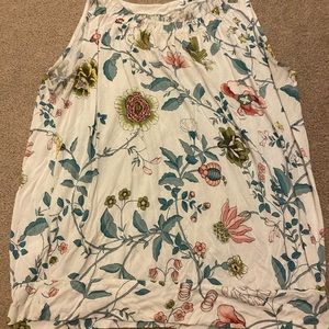 Women’s shirt size large